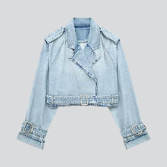 Chaqueta vaquera corta con cuello en V para mujer