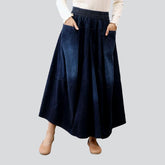 Gerader Jeansrock mit ausgestelltem Bein und Taschen