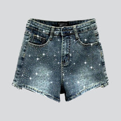 Shorts vaqueros rectos con brillantes diamantes de imitación