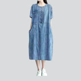 Gestreiftes langes Urban-Jeanskleid