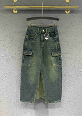 Falda vaquera de patchwork con bolsillos abiertos al frente en azul para otoño