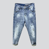 Baggy-Jeans im trendigen Vintage-Stil
