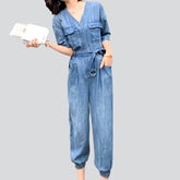 Dünner Damen-Jeansoverall mit V-Ausschnitt