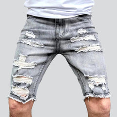 Pantalones cortos vaqueros desgastados de color gris vintage