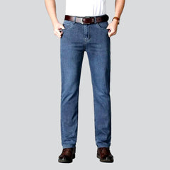 Lässige Herrenjeans im Vintage-Look