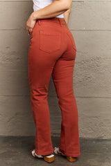 Vaqueros de corte bota ajustados de tiro medio y talla grande Olivia de Judy Blue
