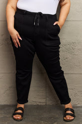 Pantalones deportivos de cintura alta con puños dobles y cintura alta de Judy Blue Lily