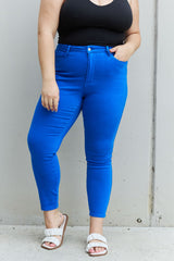 Judy Blue – Stacy – Skinny-Jeans in voller Größe mit hoher Taille und Bauchkontrolle