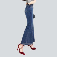 Falda vaquera larga de mujer con corte trompeta