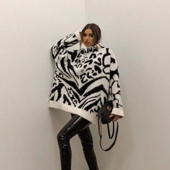 Shanta Oversize-Pullover mit Stehkragen