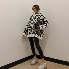 Shanta Oversize-Pullover mit Stehkragen