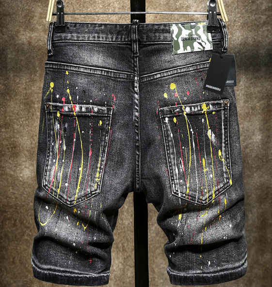 Gelb lackierte Distressed-Jeansshorts