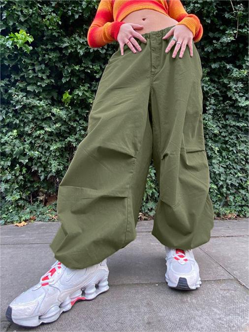 Grüne Oversize-Cargohose mit Fallschirm und Kordelzug