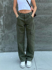 Grüne Straight Cargo Jeans mit aufgesetzten Taschen