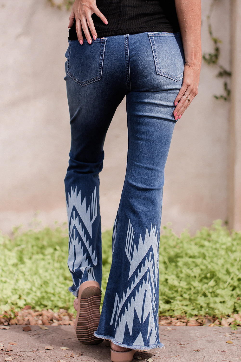 Blaue High Rise Flare Jeans mit Westernmuster