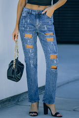 Distressed-Jeans mit geknöpften Taschen