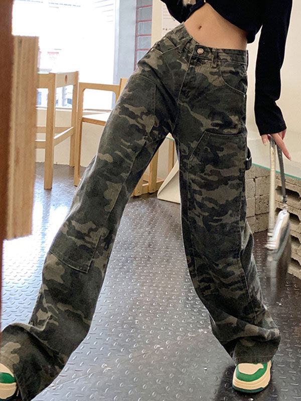 Grüne, gewaschene Cargo-Jeans mit Camouflage-Muster