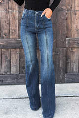 Blaue Jeans mit weitem Bein und Mittelnaht