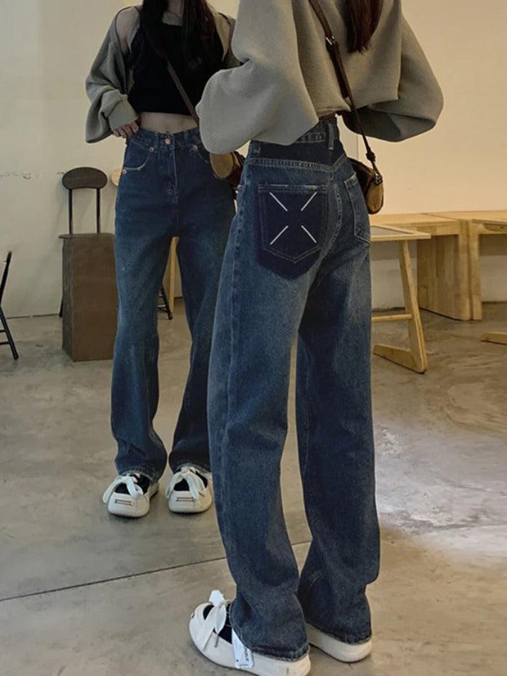 Blaue Baggy-Boyfriendjeans mit Vintage-Rückenprint