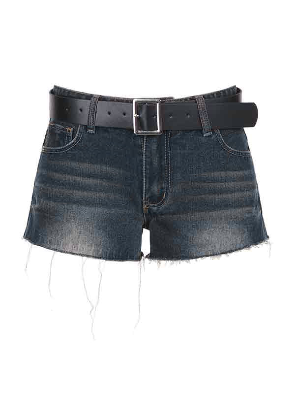 Dunkle Jeansshorts mit niedriger Taille und Gürtel