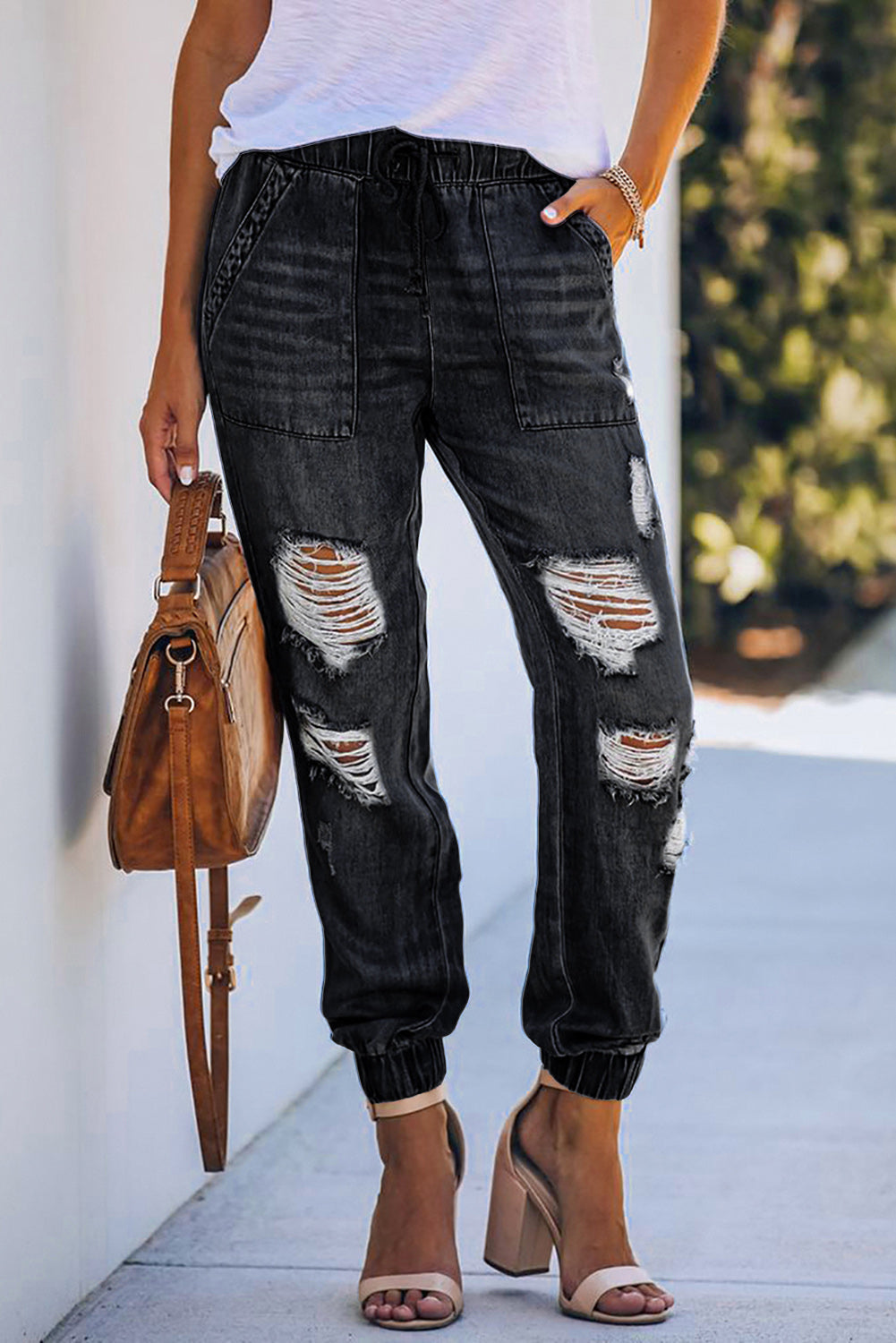 Black Pocketed Distressed Denim Jean