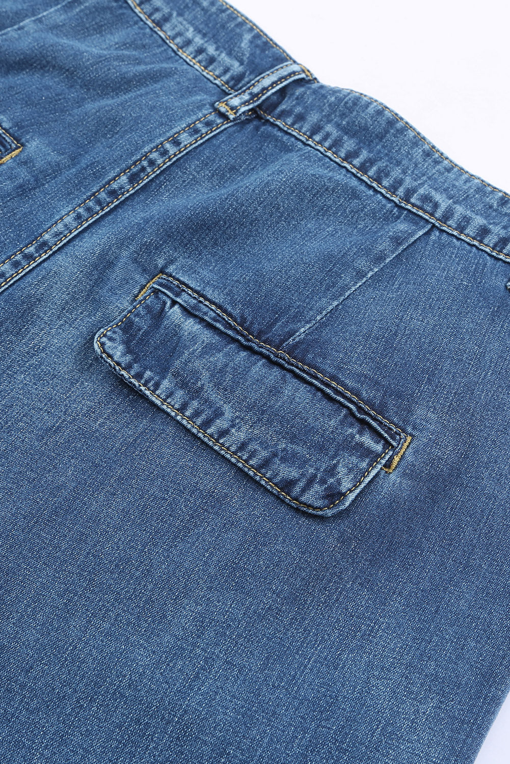 Blaue, lässige Jeans mit weitem Bein