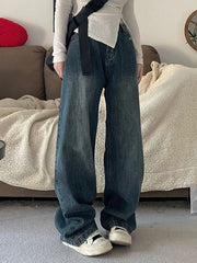 Blaue Boyfriendjeans mit verwaschenem Vintage-Effekt und hoher Taille