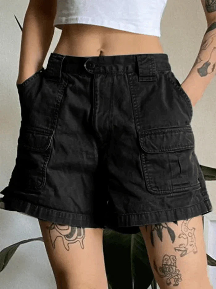 Shorts cargo negros clásicos de mezclilla con pierna recta