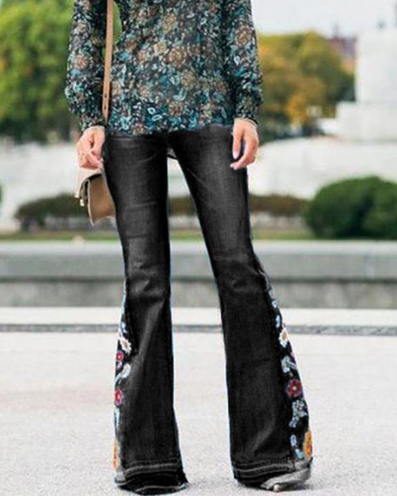 Flower Embroidered Side Flare Jeans