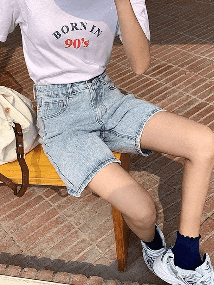 Blaue Retro-Jeansshorts mit hoher Taille und geradem Bein