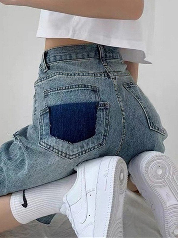 Shorts vaqueros con dobladillo sin rematar hasta la rodilla