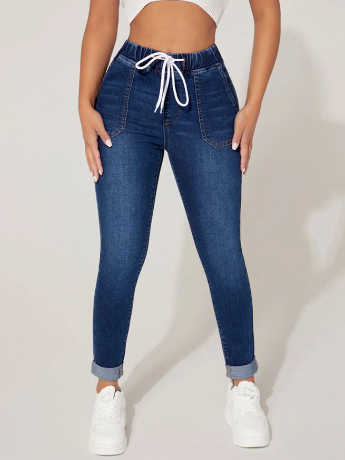 Cropped-Jeans mit Kordelzug