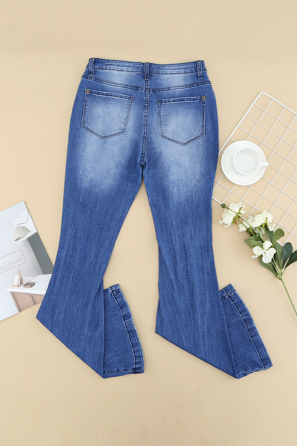 Baeful – Distressed-Jeans mit Schlag und Taschen