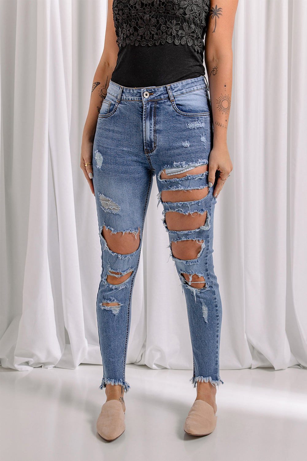 Baeful Distressed Raw Hem Skinny Jeans