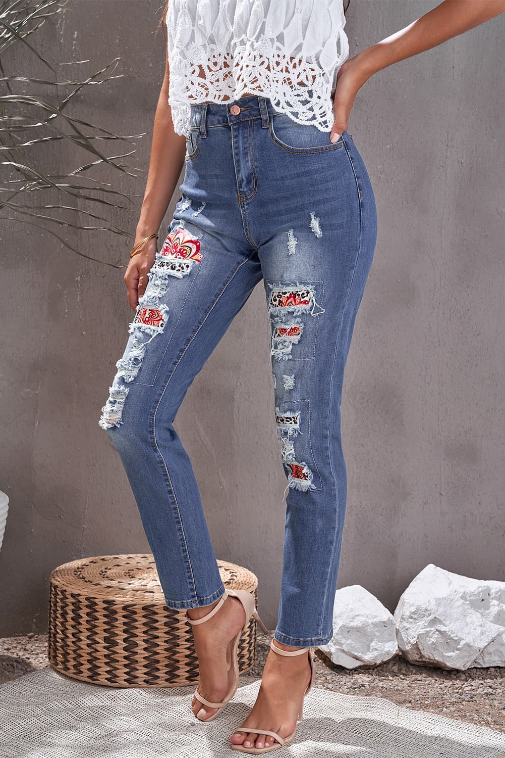 Baeful – Knöchellange Jeans mit Leoparden-Patch