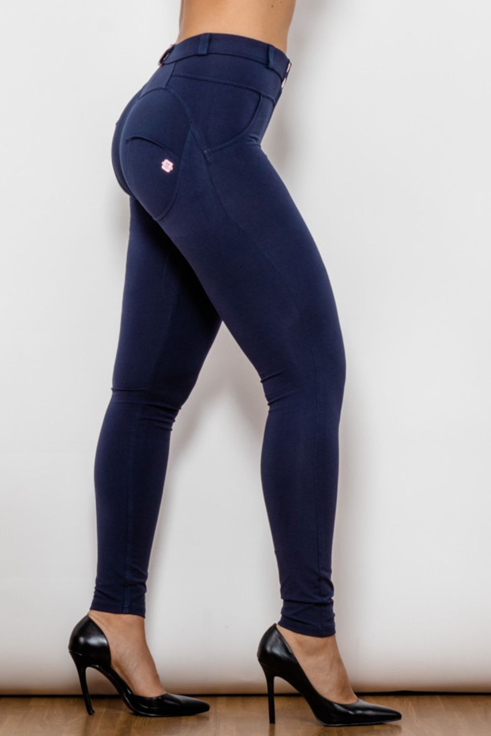 Baeful – Lange Skinny-Jeans mit Knöpfen