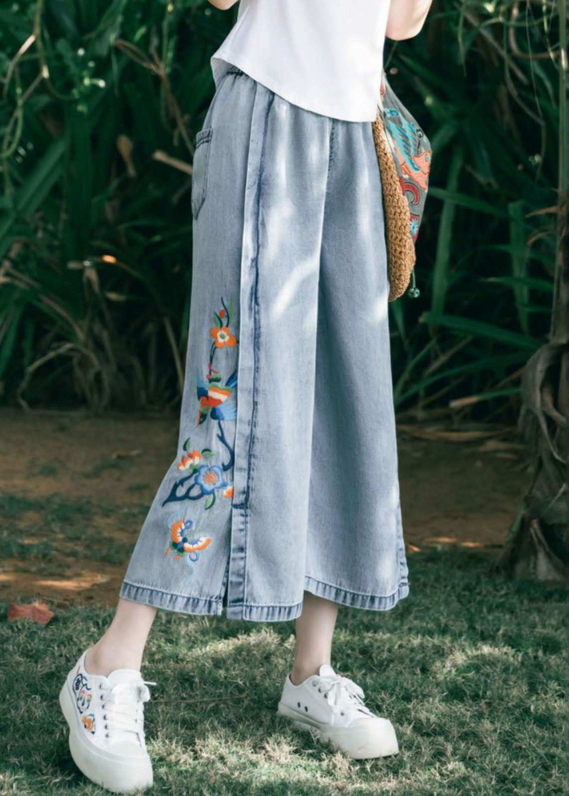 Art Blue Embroideried Pockets Patchwork Denim Wide Leg Pants