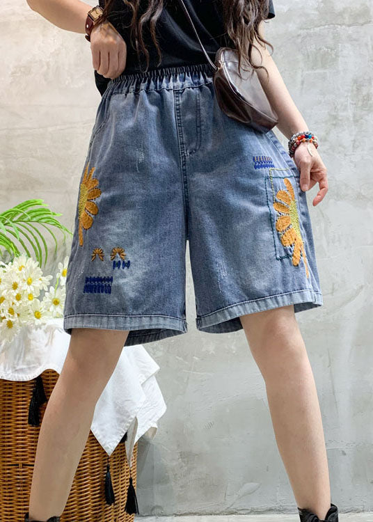 Hermosos shorts de mezclilla con bordado azul