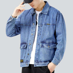 Jeansjacke mit großen Seitentaschen