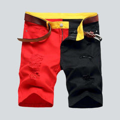 Shorts vaqueros rotos de color negro y rojo