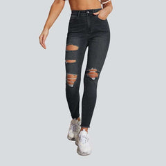 Butt-lifting distressed women jeans