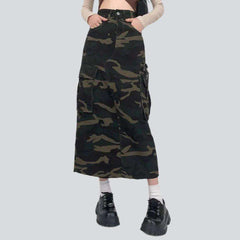 Jeansrock aus Camouflage-Stoff