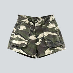 Shorts vaqueros con estampado de camuflaje para mujer