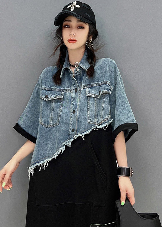 Edles blaues asymmetrisches Denim-Patchwork-Tüll-Knopftaschen-Mittellange Kleider mit kurzen Ärmeln