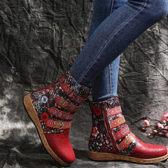 Vintage-Stiefel im Ethno-Stil