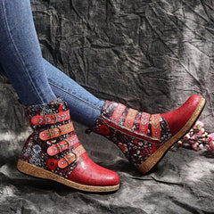 Vintage-Stiefel im Ethno-Stil