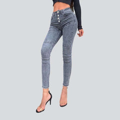 Exposed button short women jeans