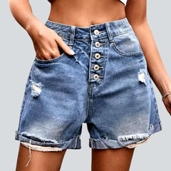 Exposed buttons distressed denim shorts