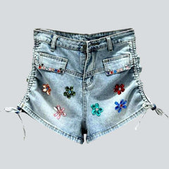 Flower embellished drawstrings denim shorts