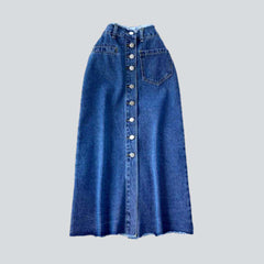 Frayed waistband buttoned denim skirt